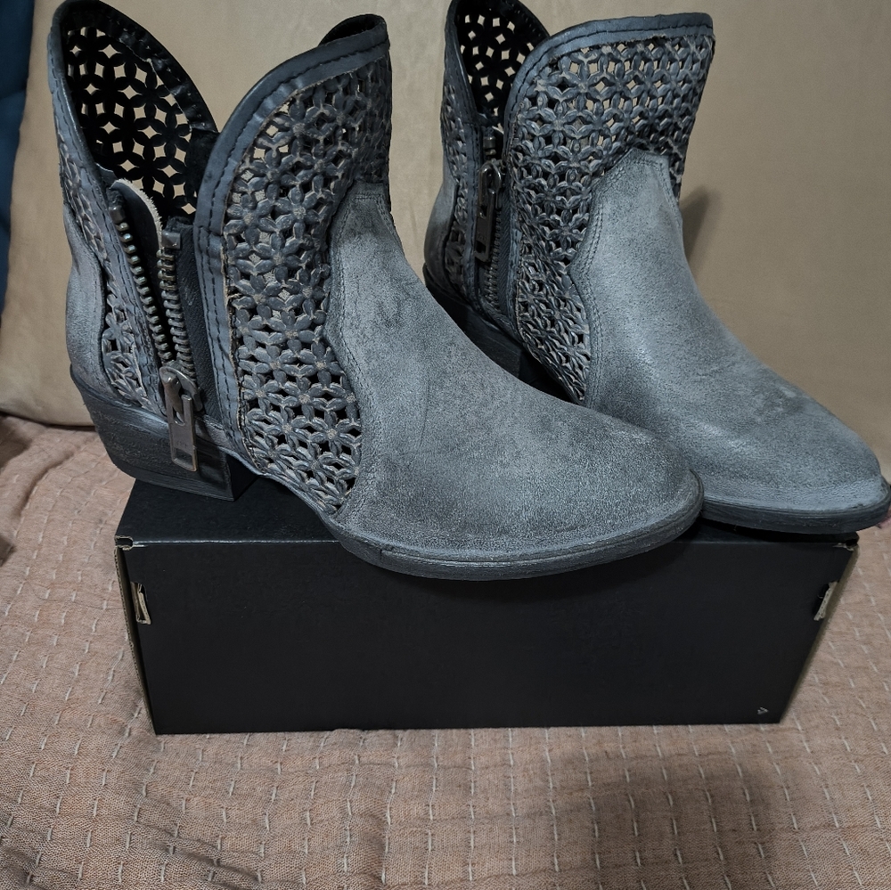 Circle G booties